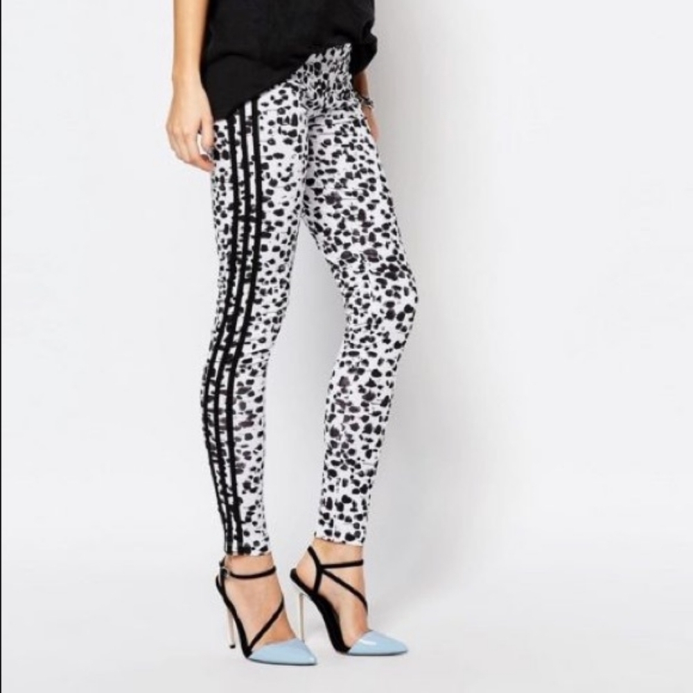 NWOT Adidas 3 Stripe White and Black Inksplot Pattern Leggings